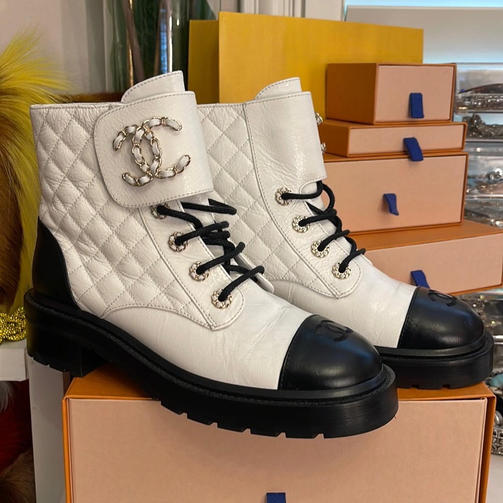 Chanel Combat Logo Boots 39 1/2 CC Shoes